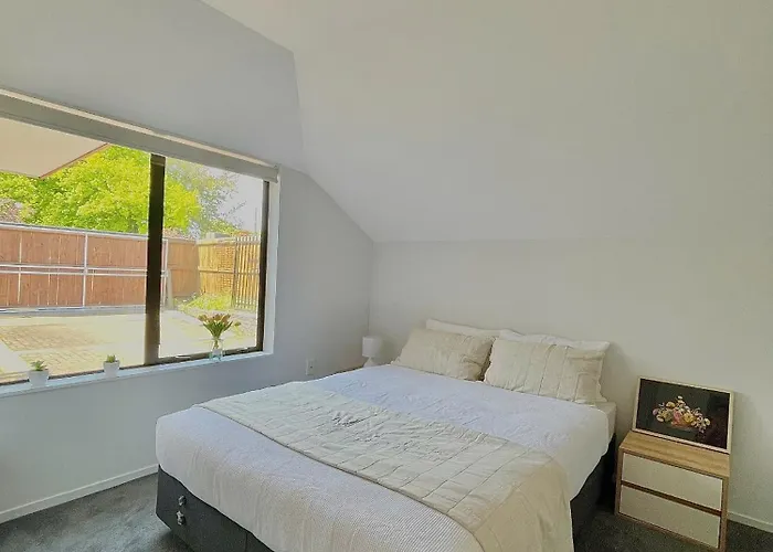 Cozy Victoria Double With Garden View With Shared Bathroom * 로토루아