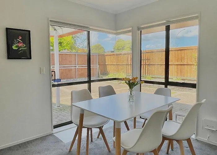 게스트하우스 Cozy Victoria Double With Garden View With Shared Bathroom *